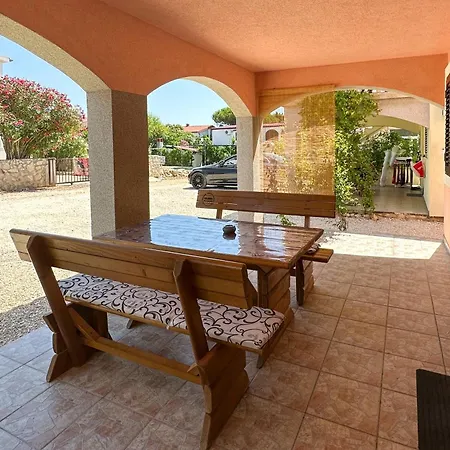 Pahert Appartement Vir